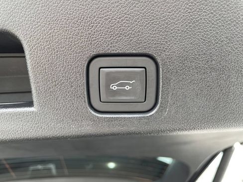 Used 2025 Chevrolet Traverse RS w/ LPO, Floor Liner Package AWD/4WD image 24