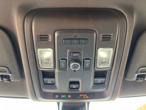 Used 2021 GMC Yukon SLT w/ SLT Premium Package image 40