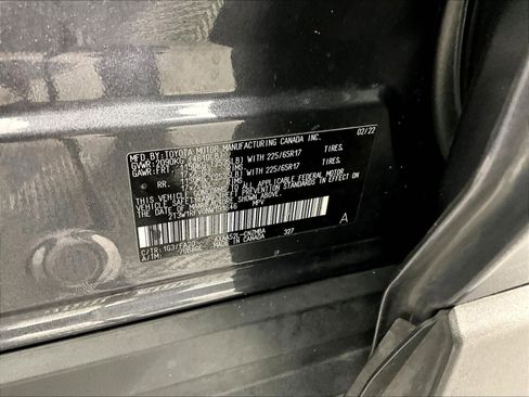 Used 2022 Toyota RAV4 XLE FWD image 19