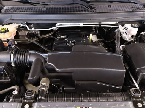 Used 2022 Chevrolet Colorado LT w/ Fleet Safety Package image 18