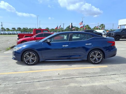 Used 2017 Nissan Maxima Platinum w/ Medallion Package FWD image 9