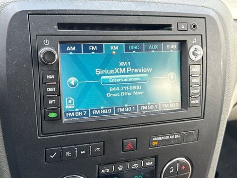 Used 2010 Buick Enclave CXL image 21