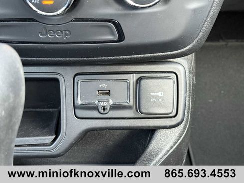 Used 2018 Jeep Renegade Sport w/ Power & Air Group image 19