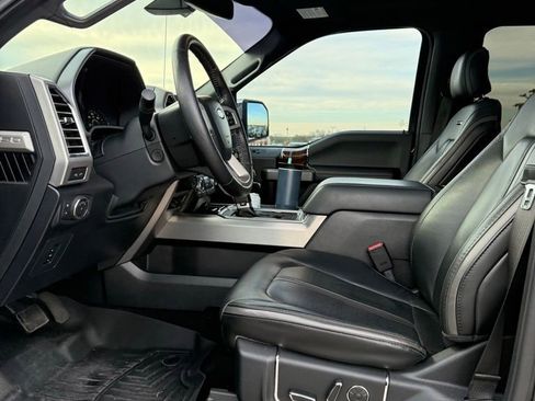 Used 2016 Ford F150 Platinum w/ Equipment Group 701A Luxury image 15