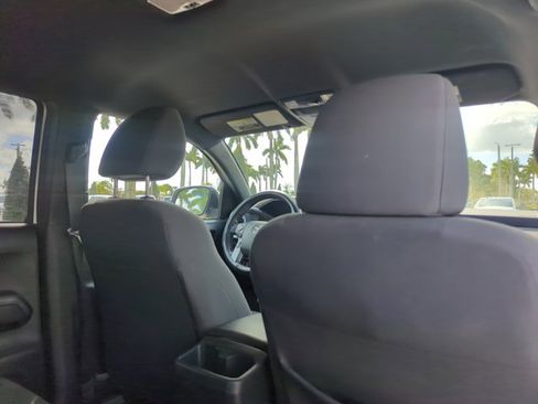 Used 2017 Toyota Tacoma TRD Sport w/ Tow Package (A/T) image 17