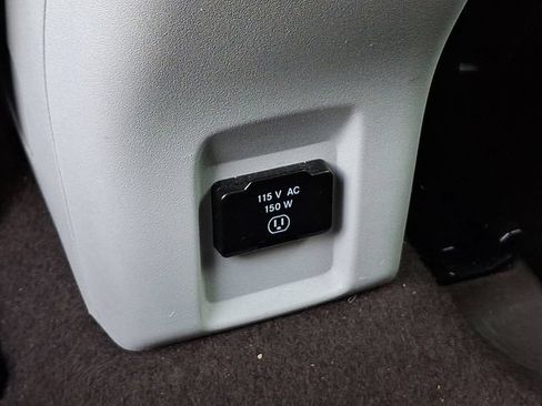 Used 2015 Jeep Renegade Limited AWD/4WD image 21