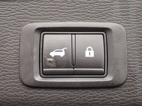 Used 2022 Mitsubishi Outlander SE image 28