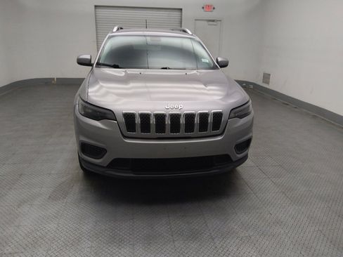 Used 2020 Jeep Cherokee Latitude AWD/4WD image 14