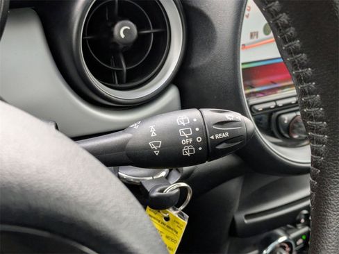 Used 2011 MINI Cooper Hardtop image 21