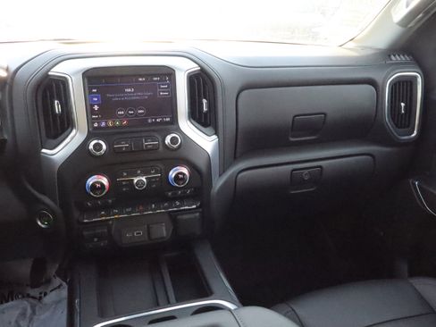 Certified 2022 GMC Sierra 1500 SLT w/ SLT Premium Plus Package image 11