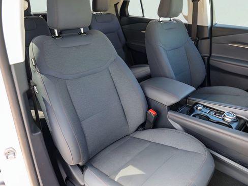Used 2025 Ford Explorer Active RWD image 33