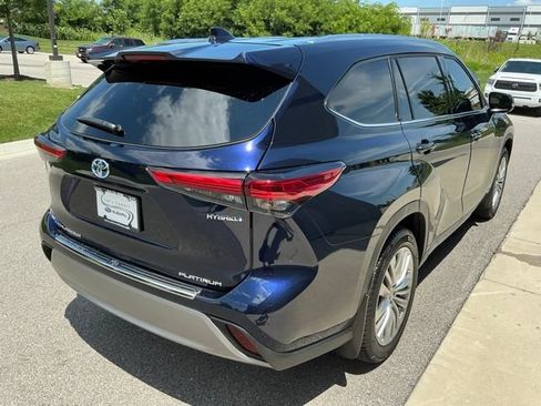 Used 2023 Toyota Highlander Platinum AWD/4WD image 8