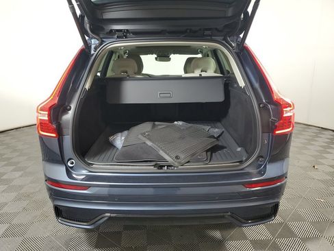 Used 2024 Volvo XC60 B5 Plus w/ Climate Package AWD/4WD image 11