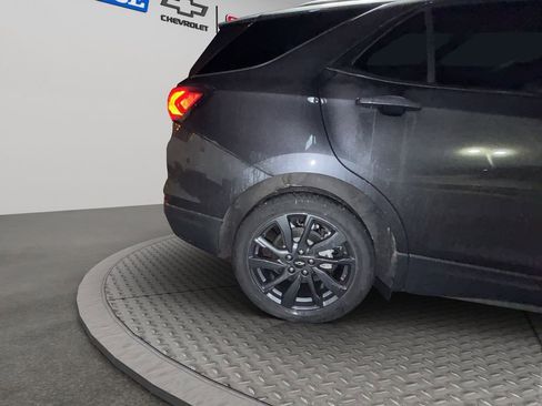 Used 2022 Chevrolet Equinox RS w/ RS Leather Package image 29