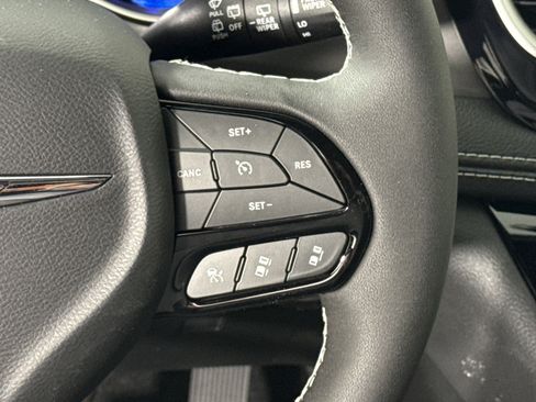 New 2026 Chrysler Pacifica Select w/ S Appearance Package image 15