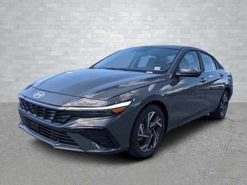 New 2025 Hyundai Elantra Limited image 9