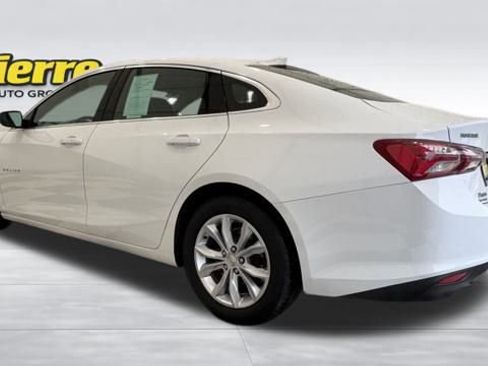 Used 2021 Chevrolet Malibu LT image 2