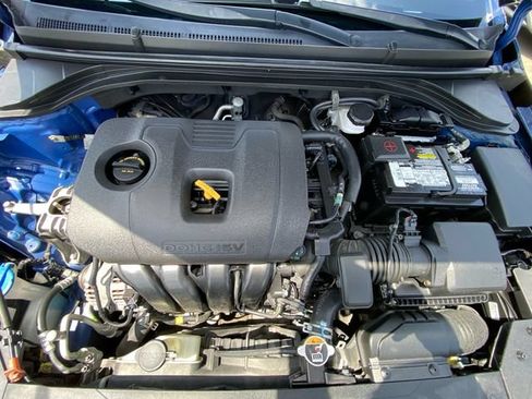 Used 2020 Hyundai Elantra SEL FWD image 29