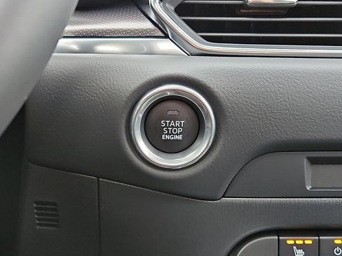 New 2025 MAZDA CX-5 Carbon Edition image 18