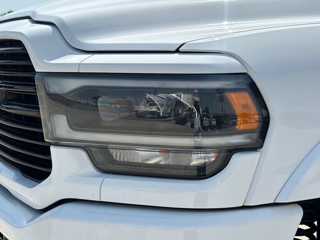 Used 2021 RAM 2500 Laramie w/ Night Edition AWD/4WD image 4