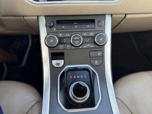 Used 2015 Land Rover Range Rover Evoque Pure Premium AWD/4WD image 53