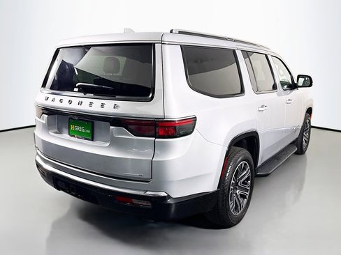 Used 2023 Jeep Wagoneer Series II RWD image 10