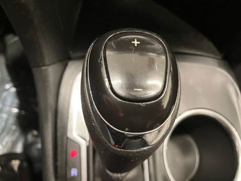 Used 2020 Chevrolet Equinox LS image 25