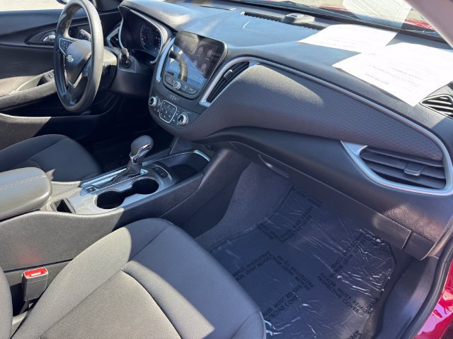 Certified 2025 Chevrolet Malibu LT FWD image 6