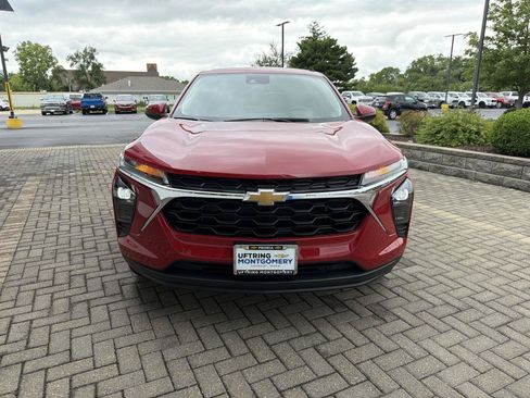 Used 2026 Chevrolet Trax LS w/ LS Convenience Package FWD image 8