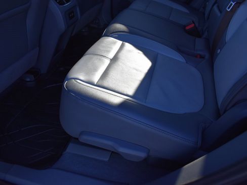 Used 2020 Chevrolet Blazer LT image 9