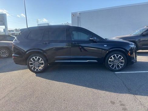 Used 2021 Cadillac XT6 Sport image 4