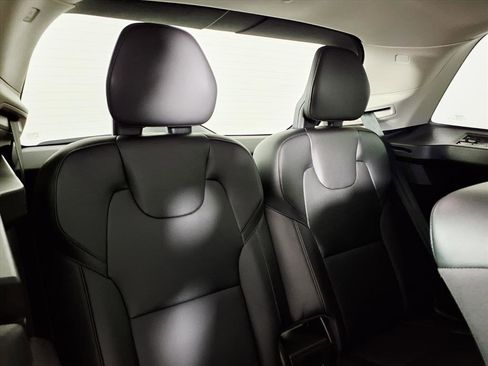 Used 2023 Volvo XC90 B5 Core image 13