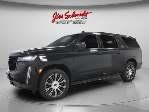 Used 2021 Cadillac Escalade ESV Sport Platinum image 2