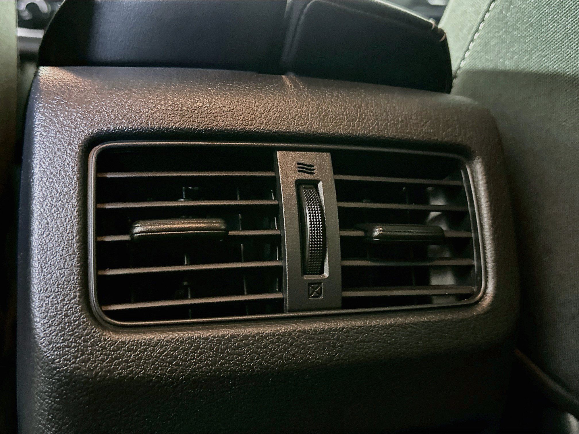 Used 2023 Nissan Rogue S FWD image 26