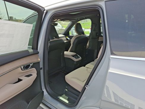 New 2025 Volvo XC90 B6 Core w/ Climate Package image 6