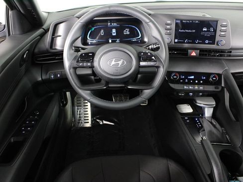 Used 2026 Hyundai Elantra Sport FWD image 8