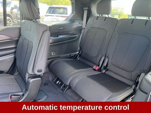 New 2026 Jeep Grand Cherokee L Laredo AWD/4WD image 9