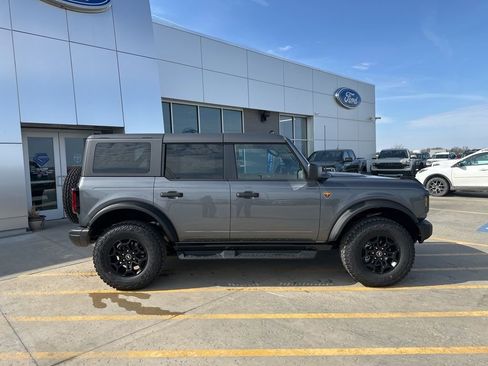 New 2026 Ford Bronco Badlands AWD/4WD image 8