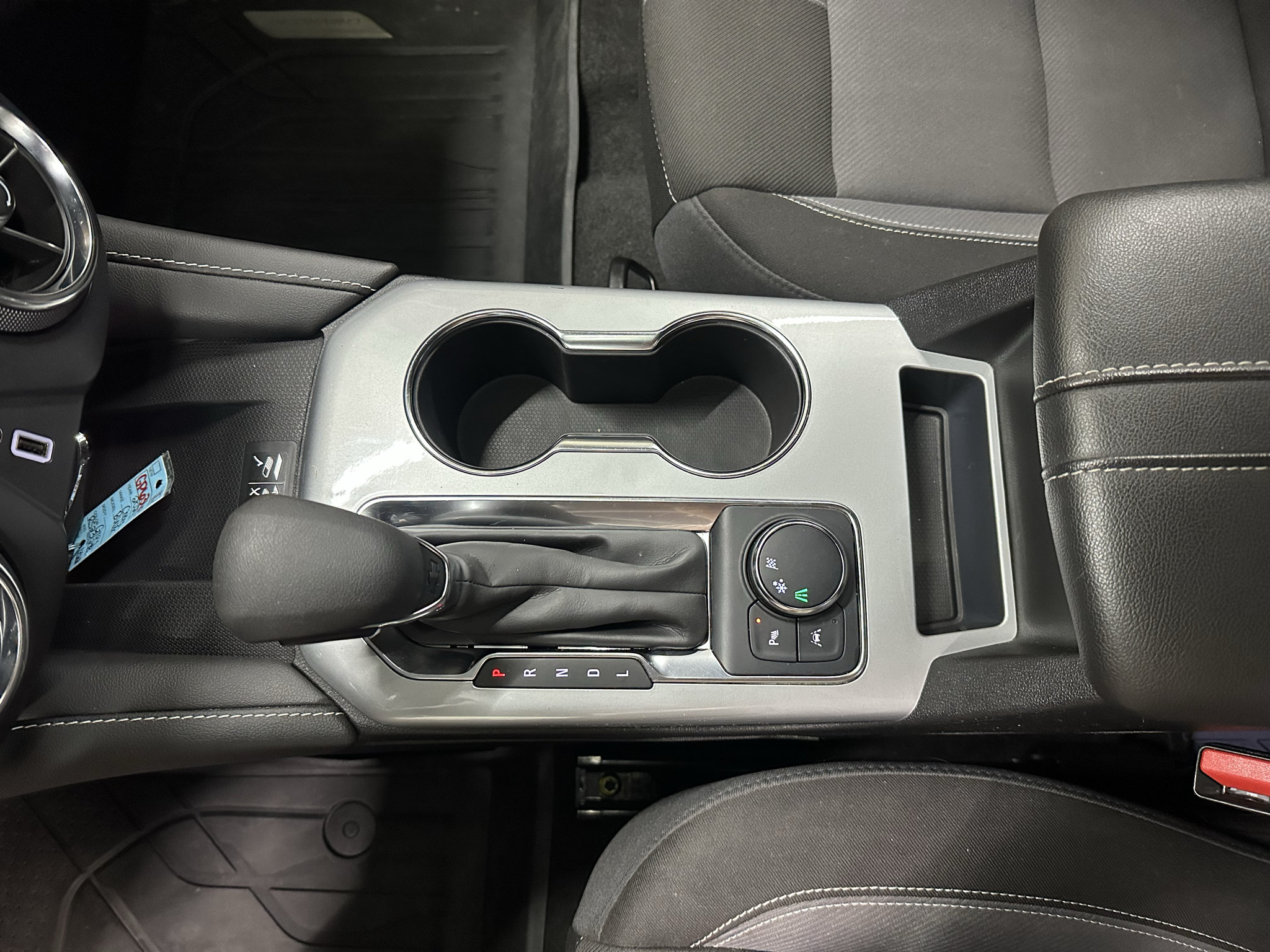Certified 2024 Chevrolet Blazer LT w/ Convenience Package FWD image 32