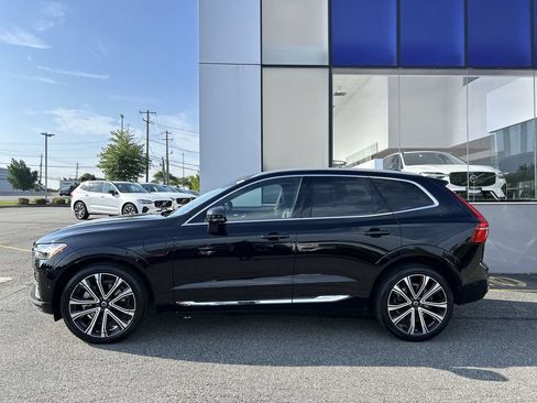 Certified 2023 Volvo XC60 T8 Ultimate w/ Climate Package AWD/4WD image 5