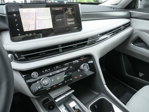 New 2026 INFINITI QX60 Luxe w/ Cargo Package image 9