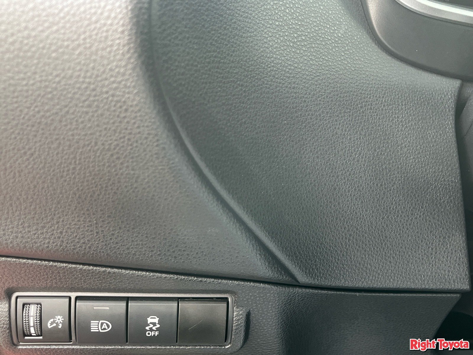 Certified 2026 Toyota Corolla Cross XLE w/ Convenience Package FWD image 33
