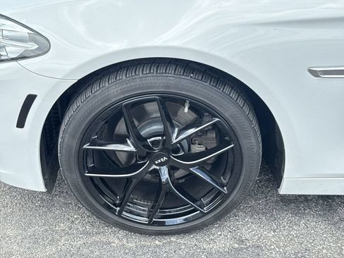 Used 2016 BMW 528i xDrive Sedan AWD/4WD image 2