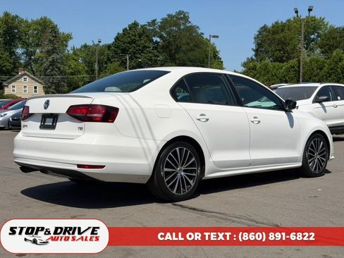 Used 2016 Volkswagen Jetta Sport FWD image 5