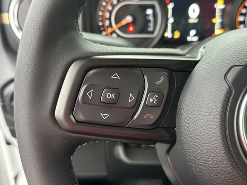 New 2026 Jeep Gladiator Sahara image 10