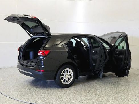 Used 2024 Chevrolet Equinox LT FWD image 12