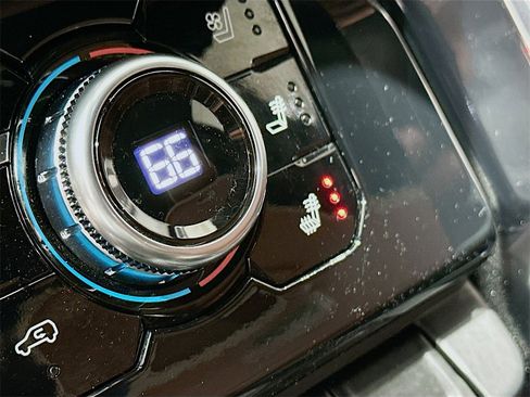 Used 2024 GMC Sierra 2500 Denali Ultimate image 21