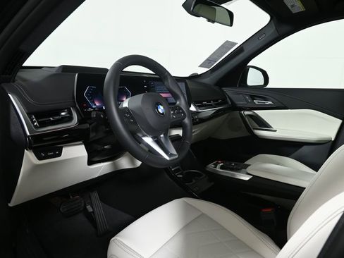New 2026 BMW X1 xDrive28i w/ Technology Package AWD/4WD image 15