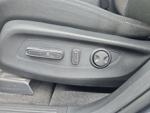 Certified 2025 Honda CR-V EX image 16