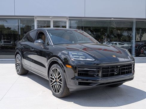 New 2026 Porsche Cayenne Coupe AWD/4WD image 7